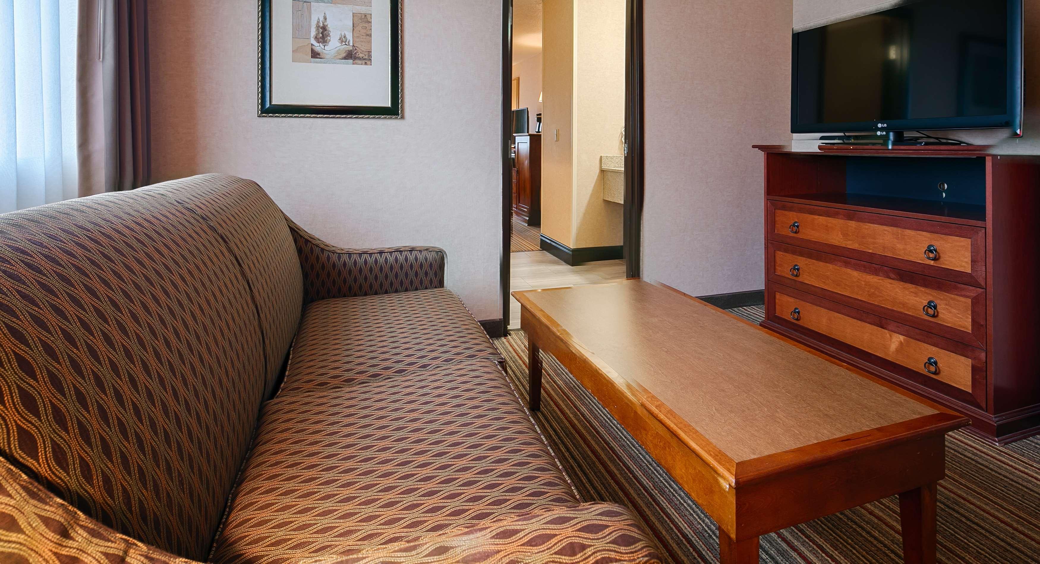 Best Western Plus Rama Inn & Suites 拉格兰德 外观 照片