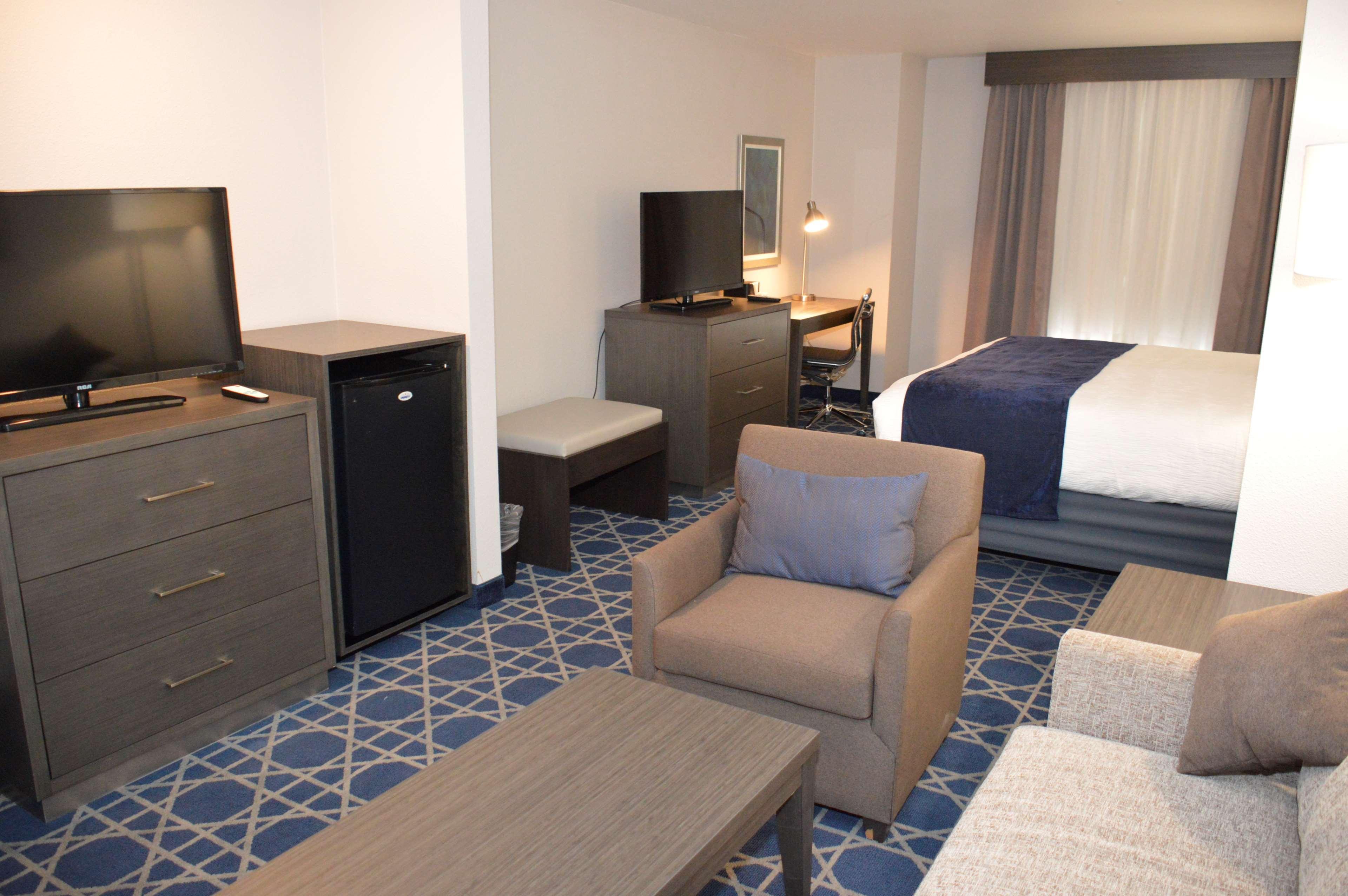 Best Western Plus Rama Inn & Suites 拉格兰德 外观 照片