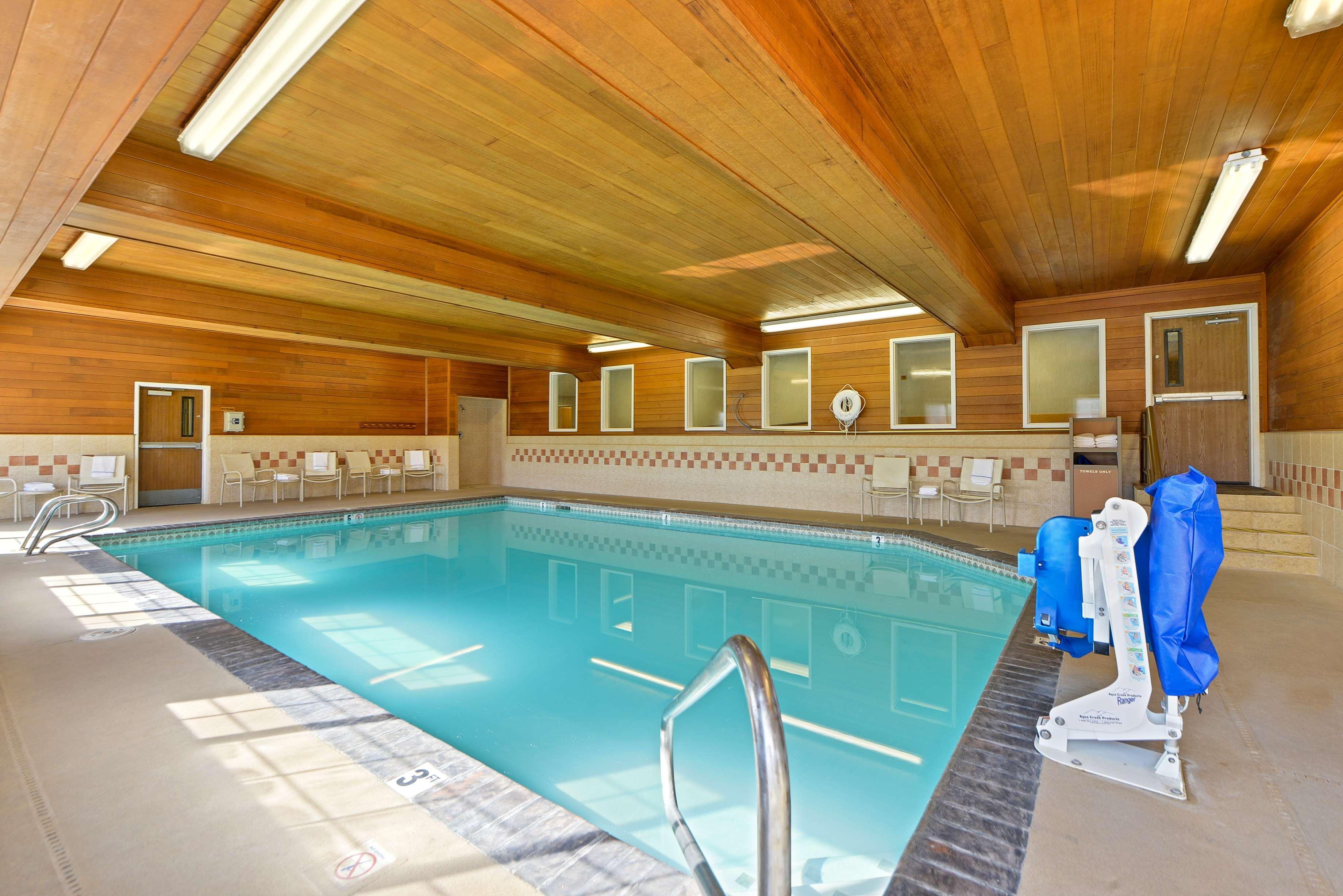 Best Western Plus Rama Inn & Suites 拉格兰德 外观 照片