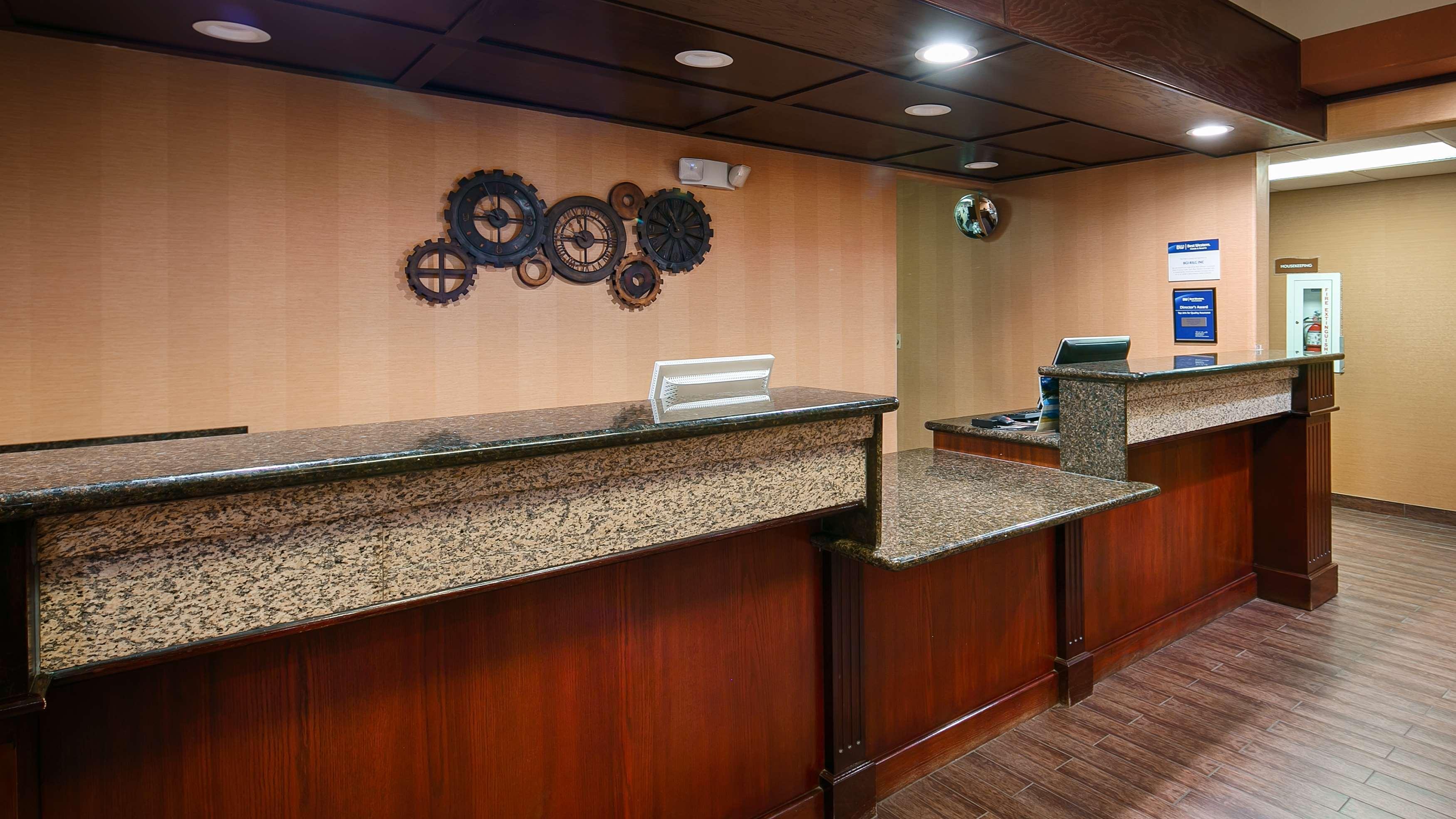 Best Western Plus Rama Inn & Suites 拉格兰德 外观 照片