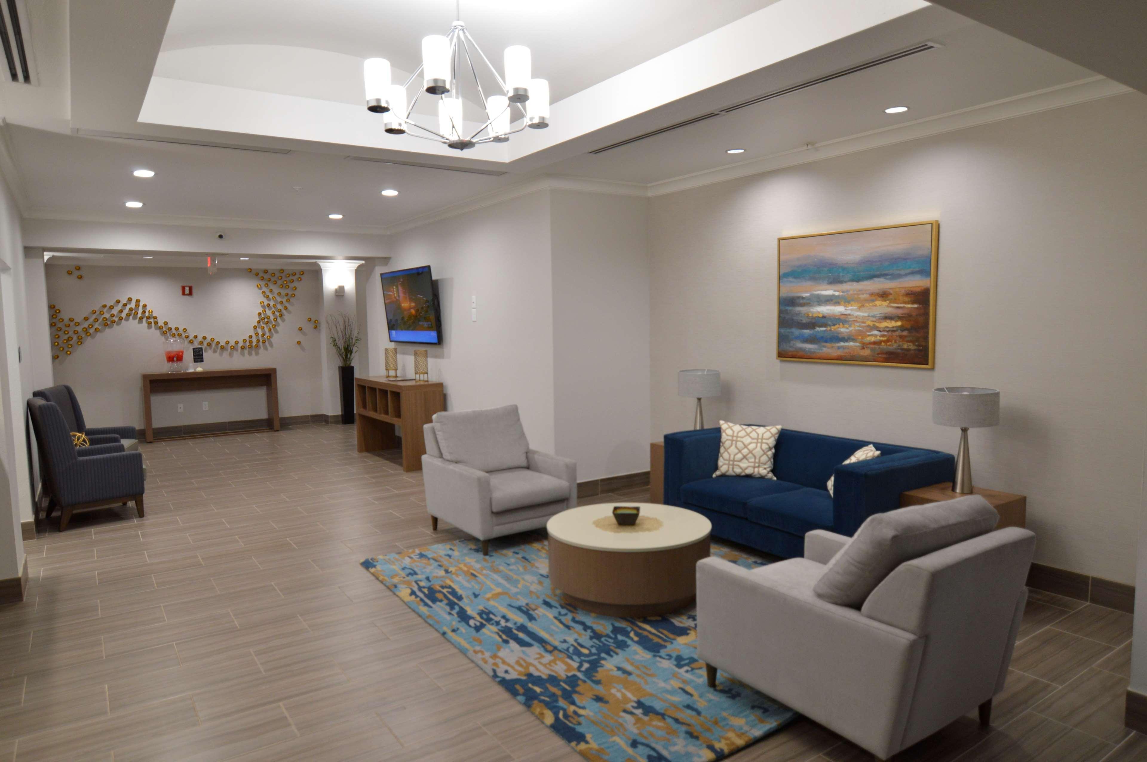 Best Western Plus Rama Inn & Suites 拉格兰德 外观 照片