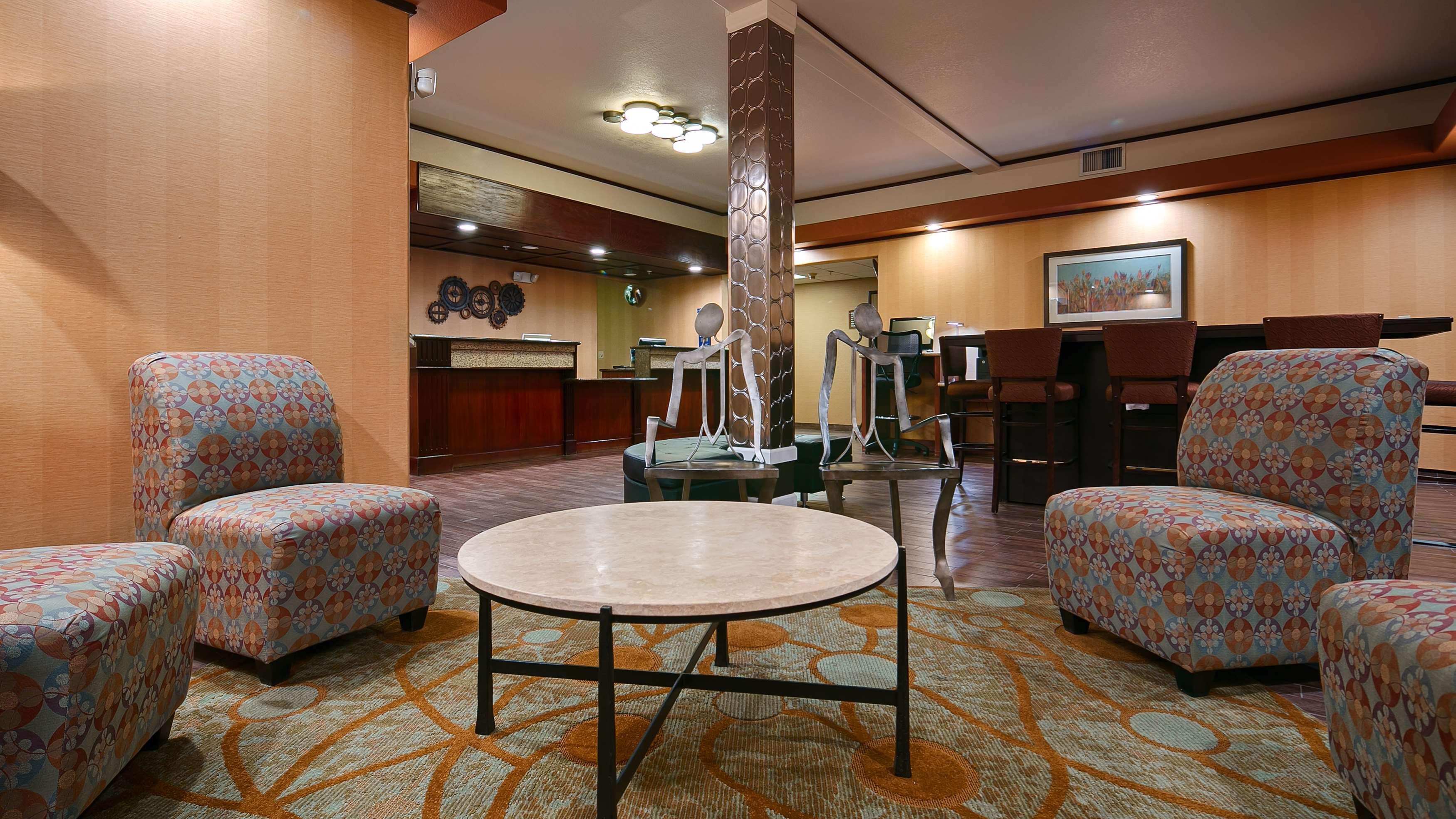 Best Western Plus Rama Inn & Suites 拉格兰德 外观 照片