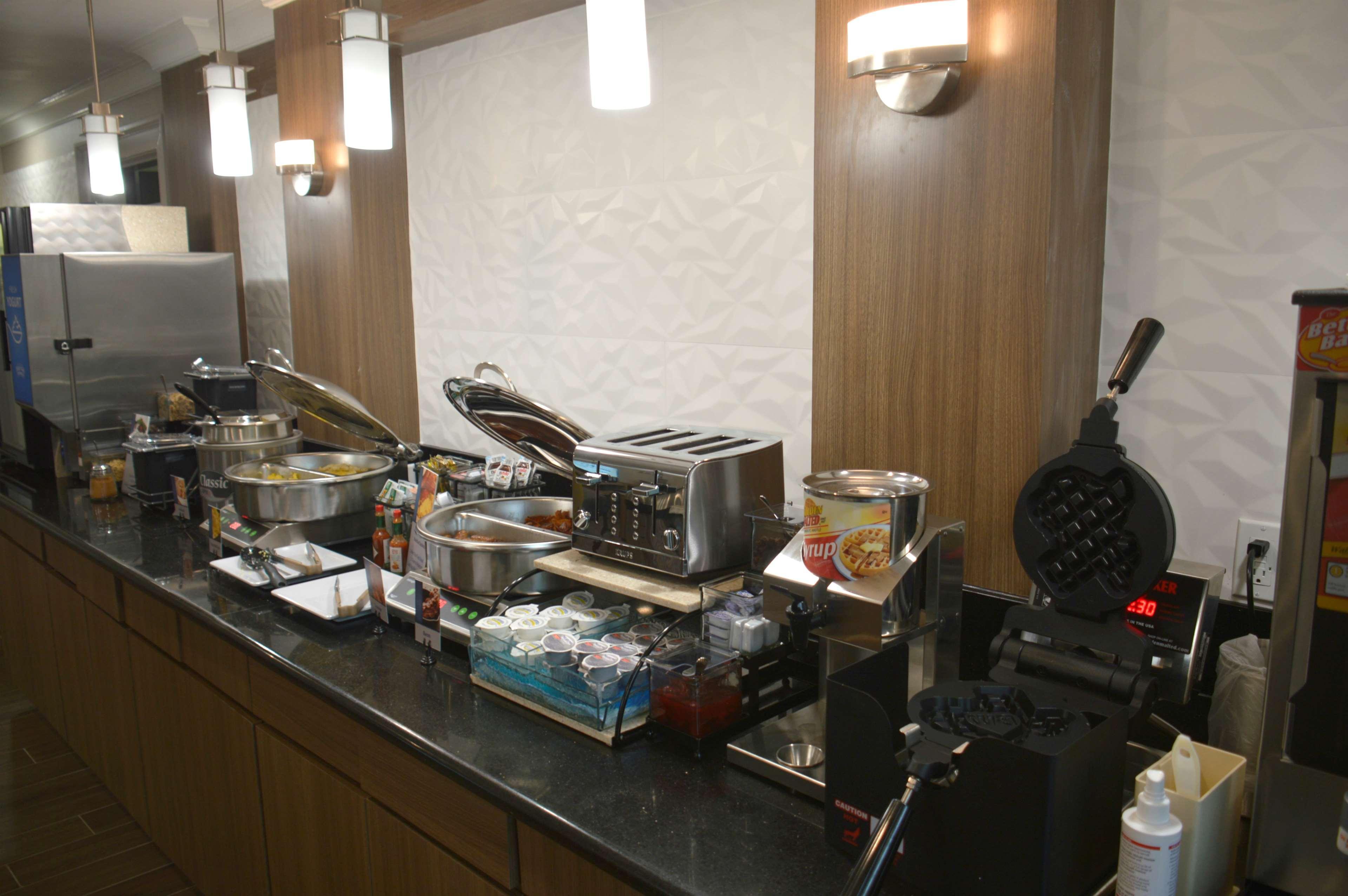 Best Western Plus Rama Inn & Suites 拉格兰德 外观 照片