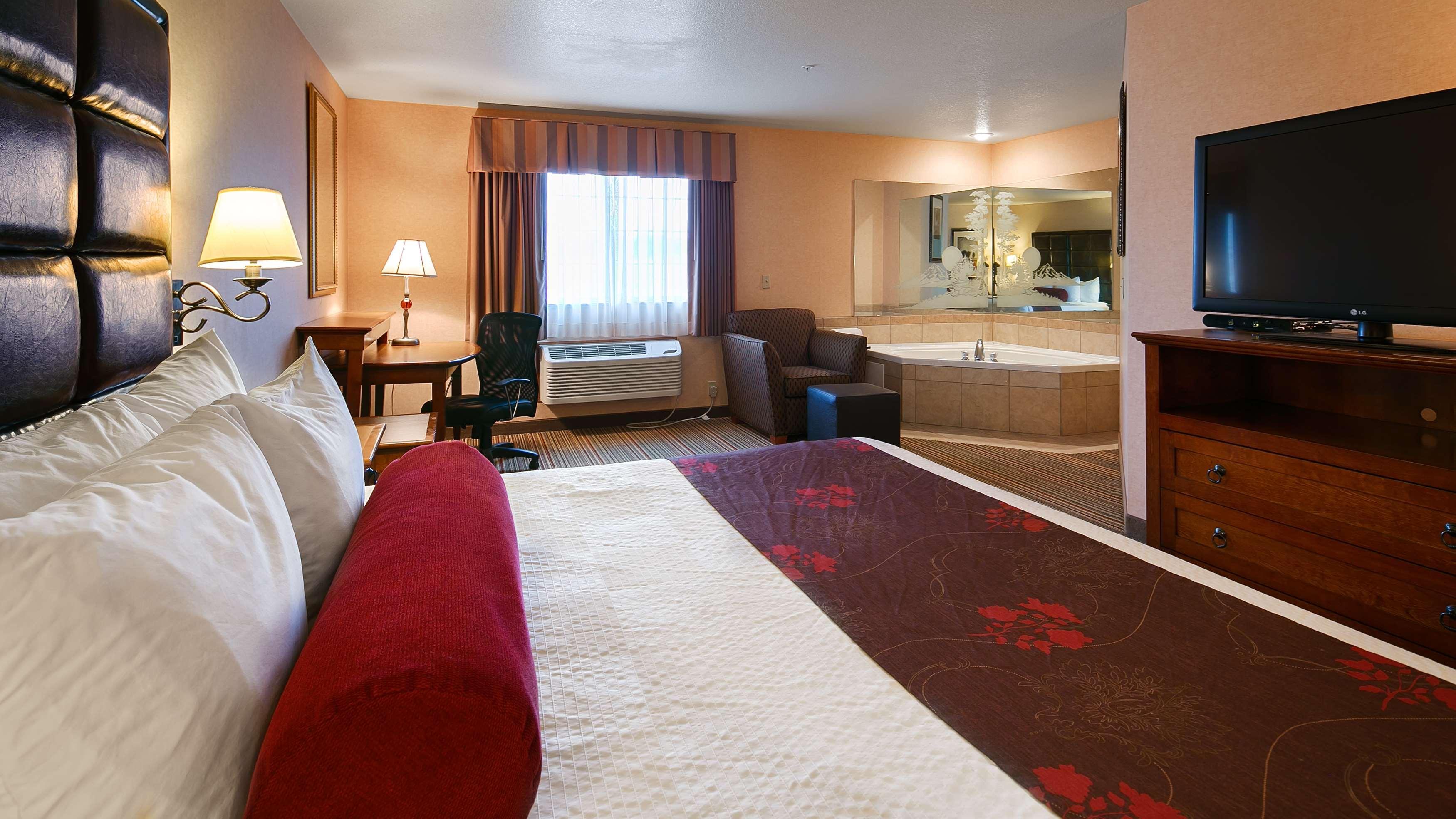 Best Western Plus Rama Inn & Suites 拉格兰德 外观 照片