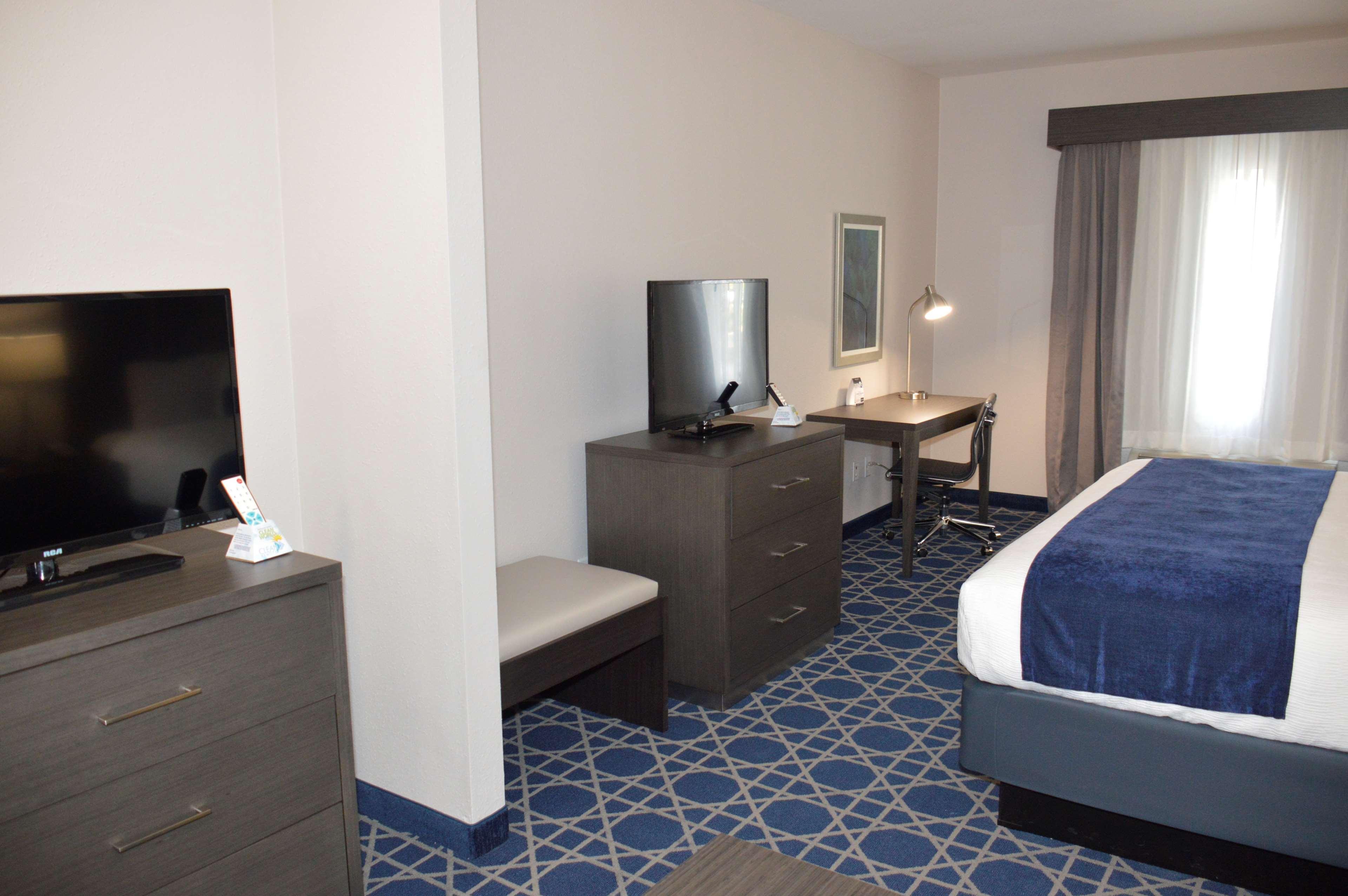 Best Western Plus Rama Inn & Suites 拉格兰德 外观 照片