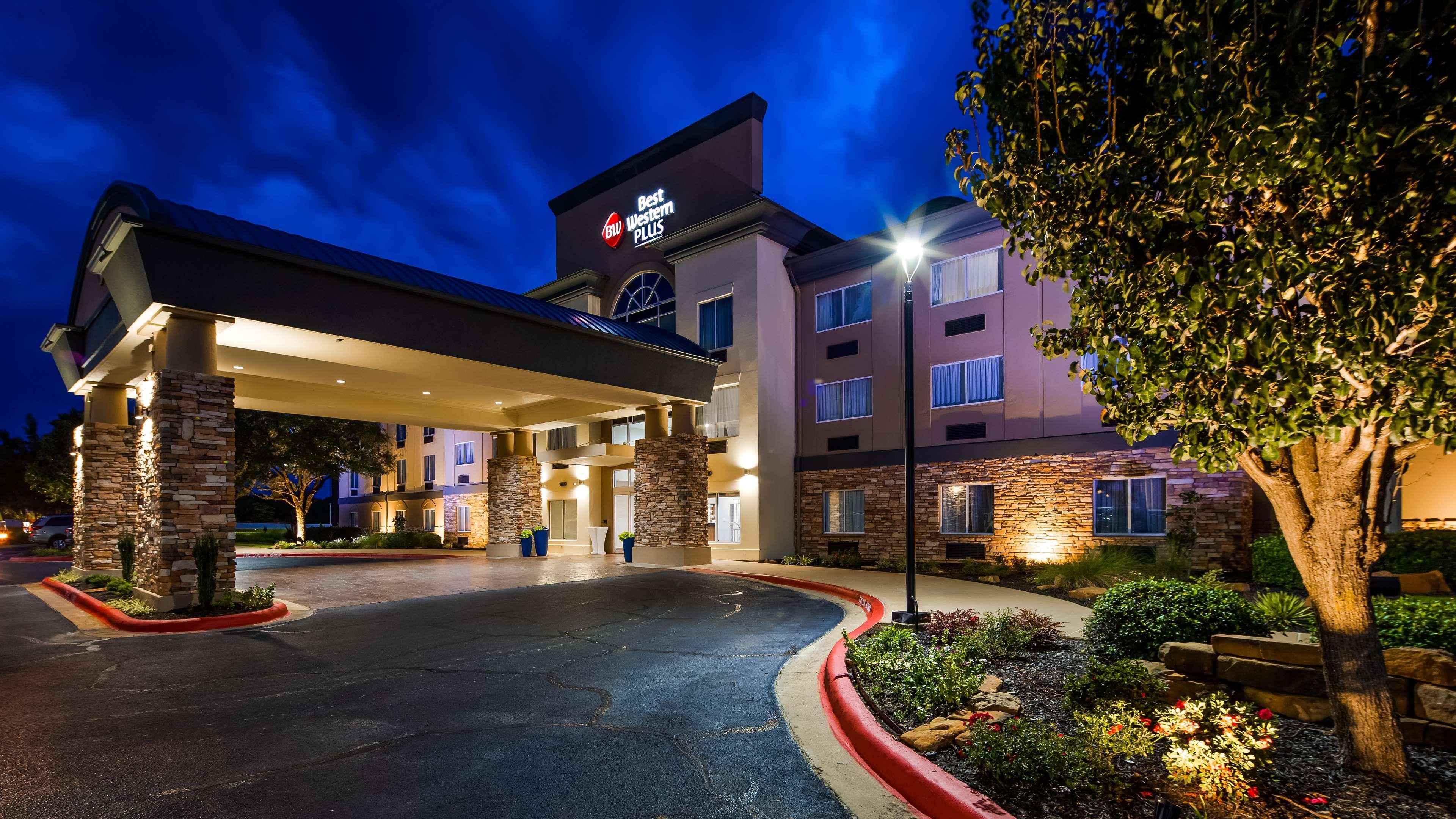 Best Western Plus Rama Inn & Suites 拉格兰德 外观 照片