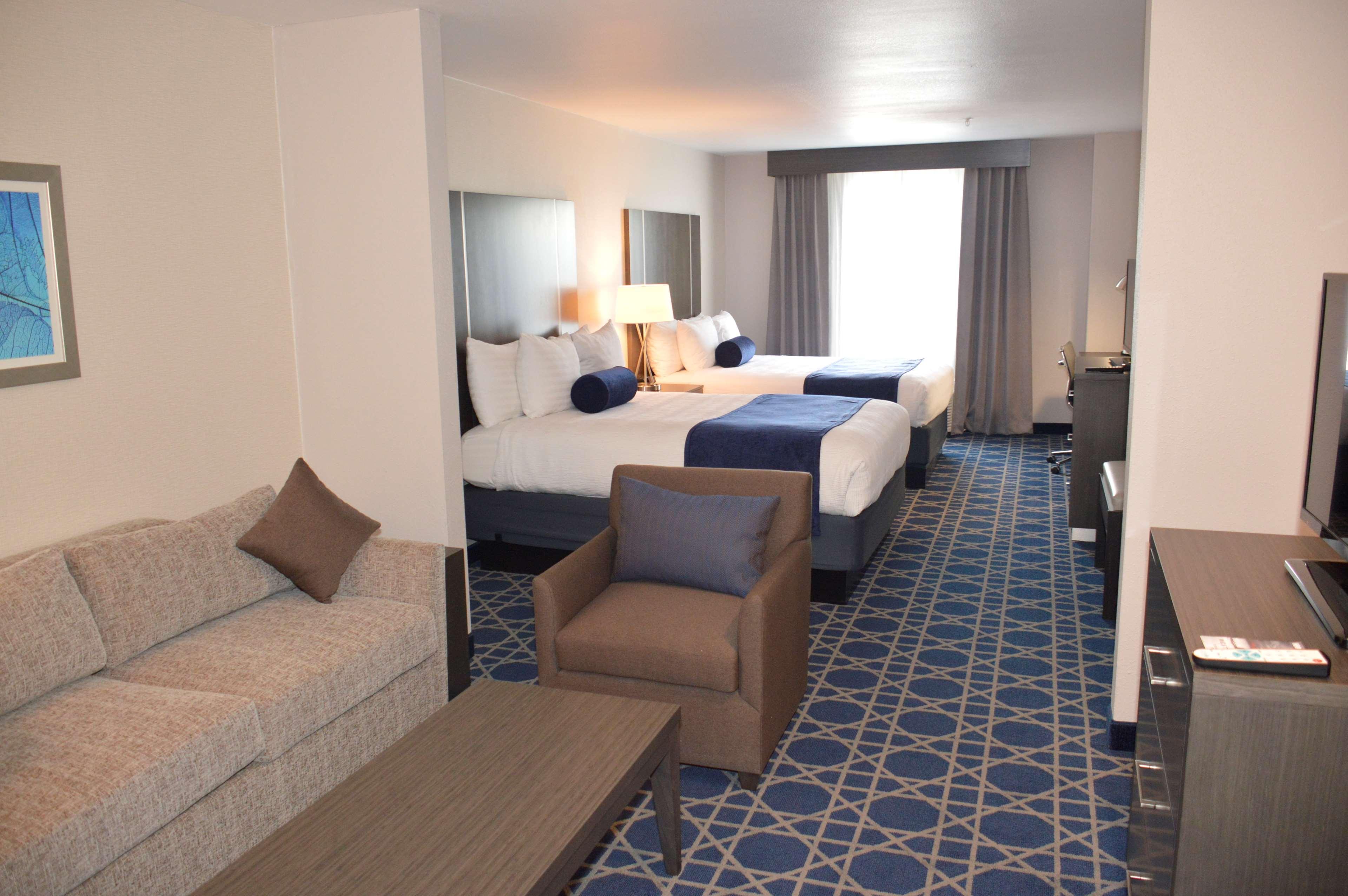 Best Western Plus Rama Inn & Suites 拉格兰德 外观 照片