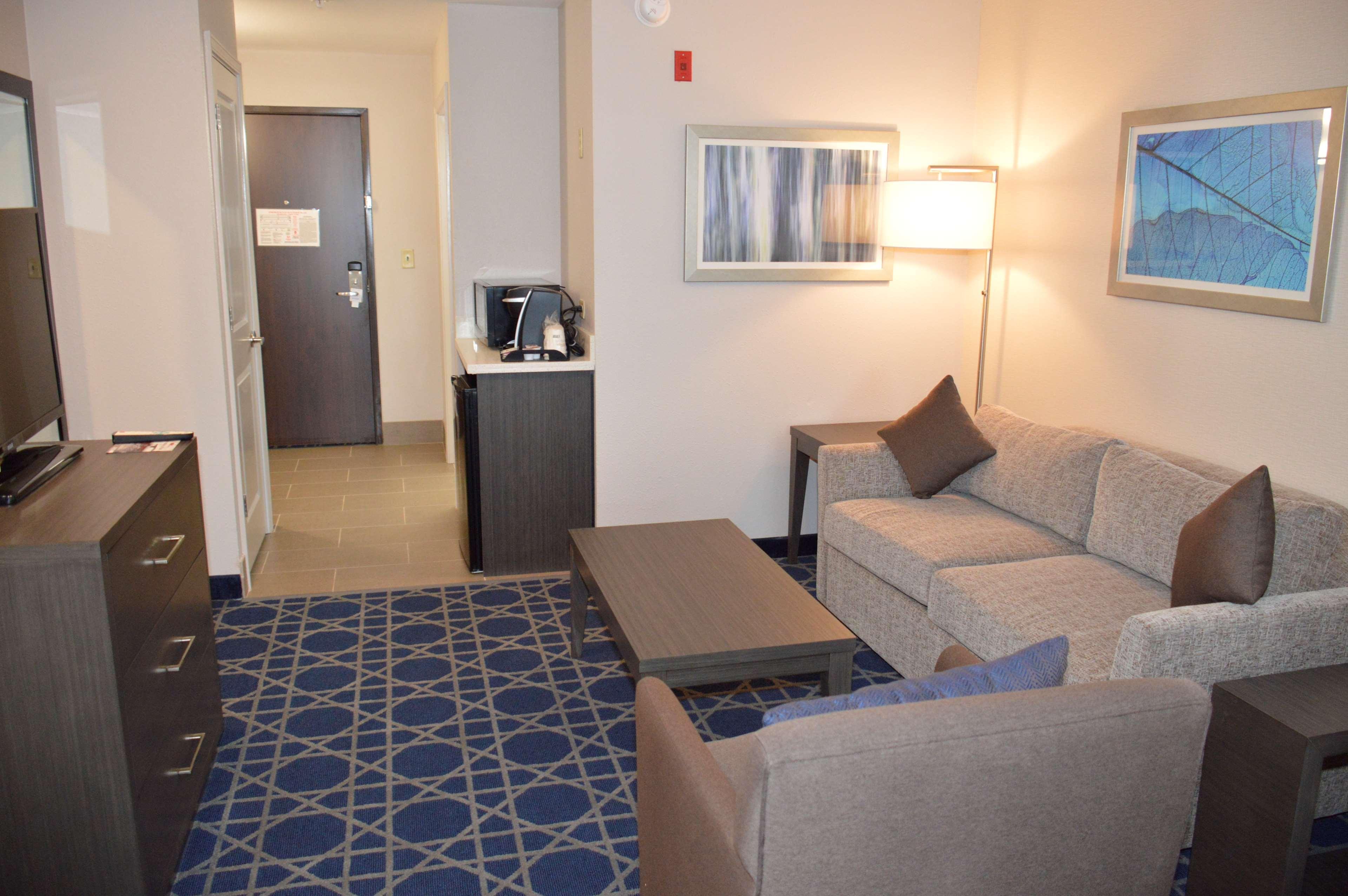Best Western Plus Rama Inn & Suites 拉格兰德 外观 照片