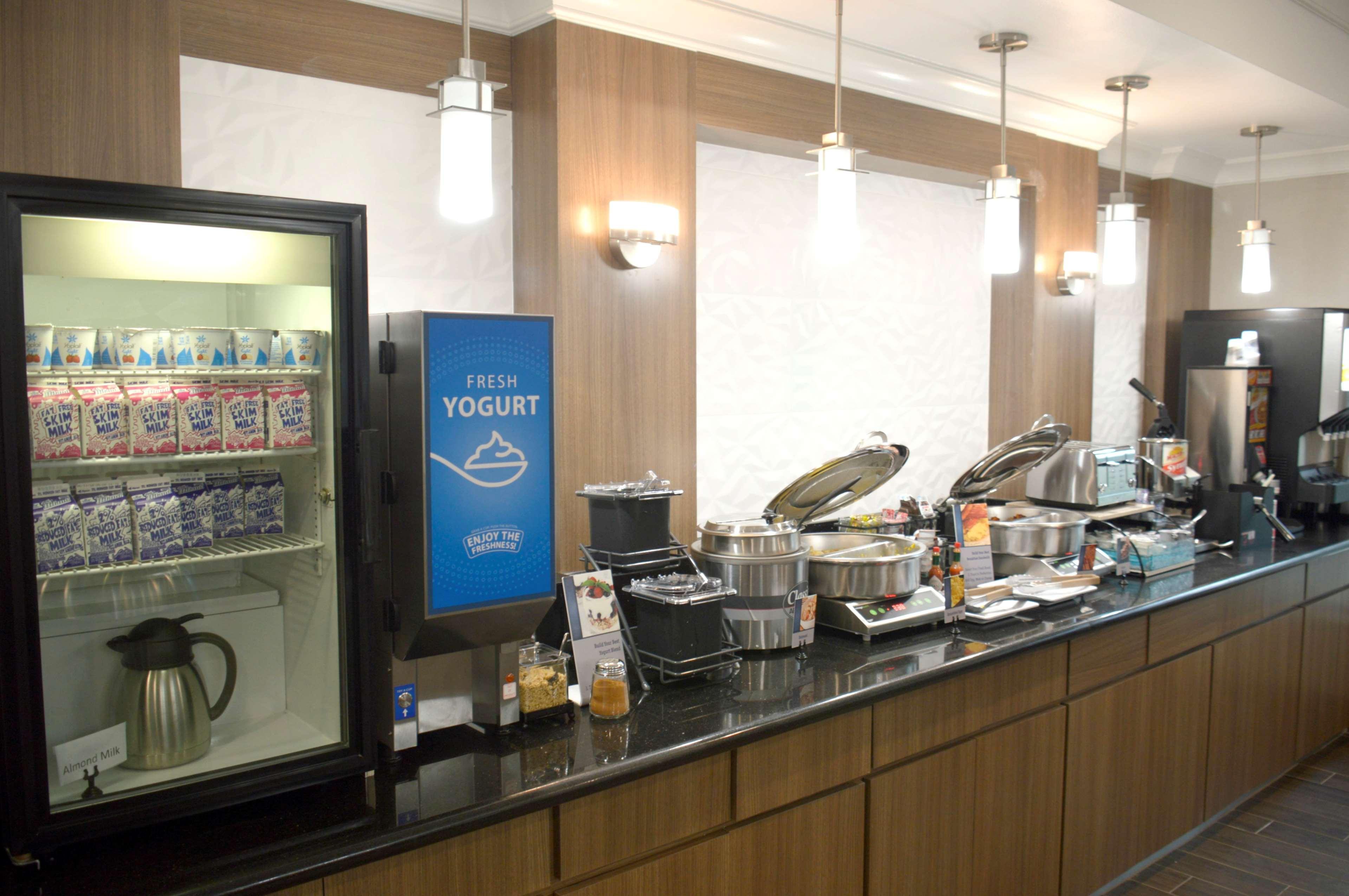 Best Western Plus Rama Inn & Suites 拉格兰德 外观 照片