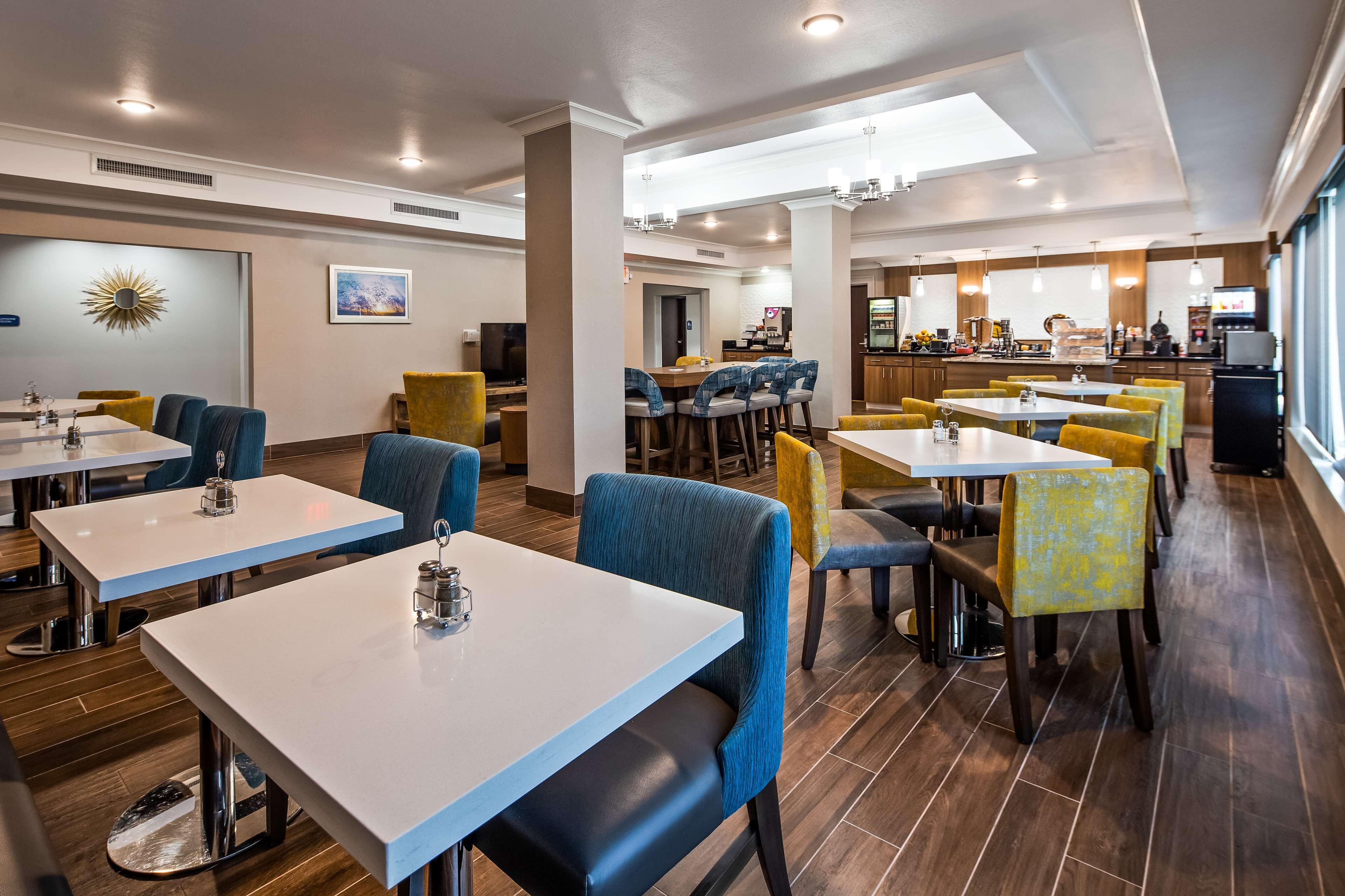 Best Western Plus Rama Inn & Suites 拉格兰德 外观 照片